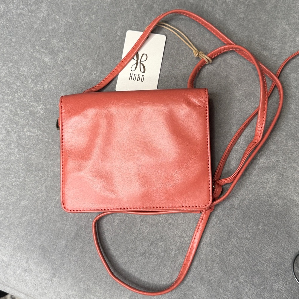 NWT HOBO Jill Leather Wallet Crossbody in Cherry Blossom - Picture 6 of 7